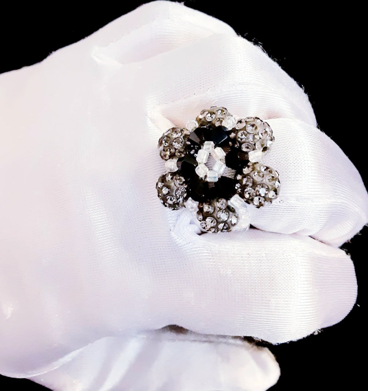 Star-Shaped Rhinestone Ring